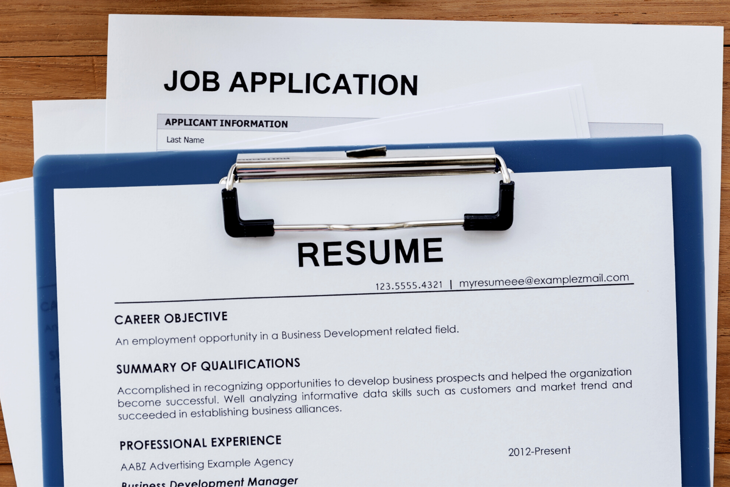 How Many References Should You Have On a Resume (With 40+ Tips)